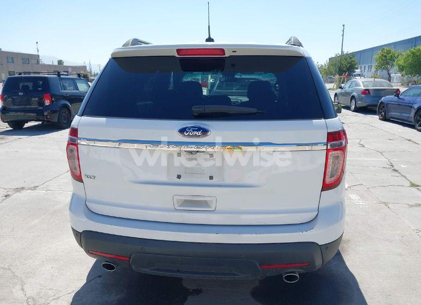 Photo 16 of 2015 Ford Explorer XLT (VIN 1FM5K7D84FGA69715)