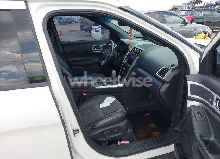 Photo 5 of 2015 Ford Explorer XLT (VIN 1FM5K7D84FGA83050)