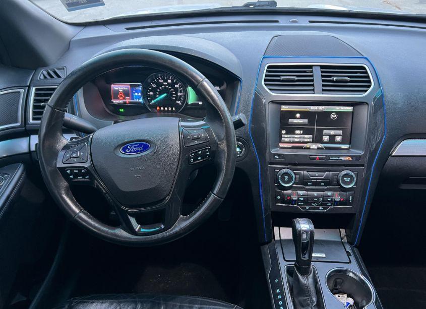 Photo 10 of 2016 Ford Explorer XLT (VIN 1FM5K7D84GGA24730)