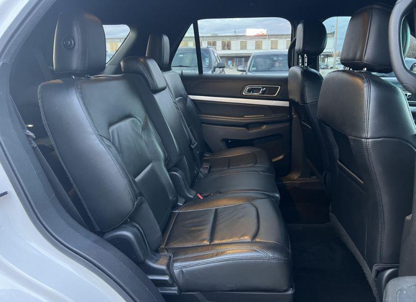 Photo 7 of 2016 Ford Explorer XLT (VIN 1FM5K7D84GGA24730)