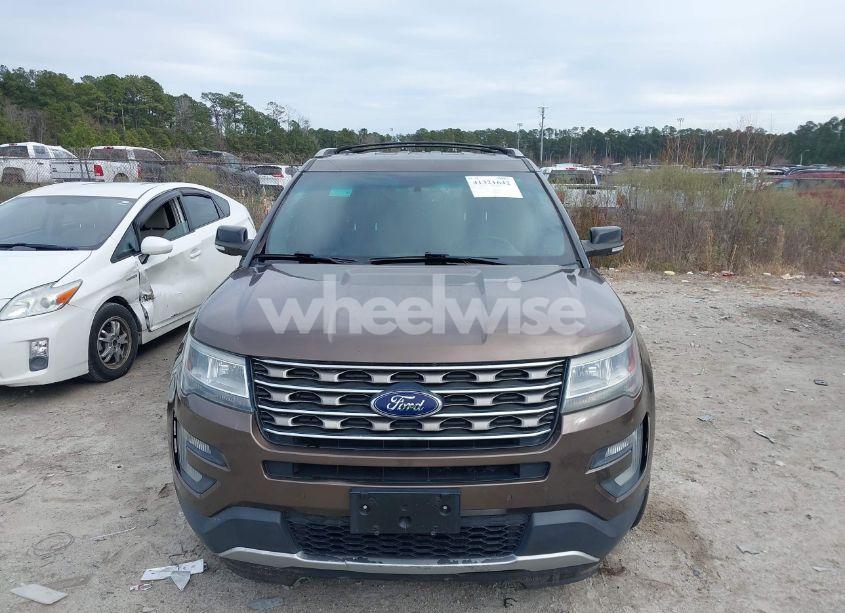 Photo 6 of 2016 Ford Explorer XLT (VIN 1FM5K7D84GGB01631)