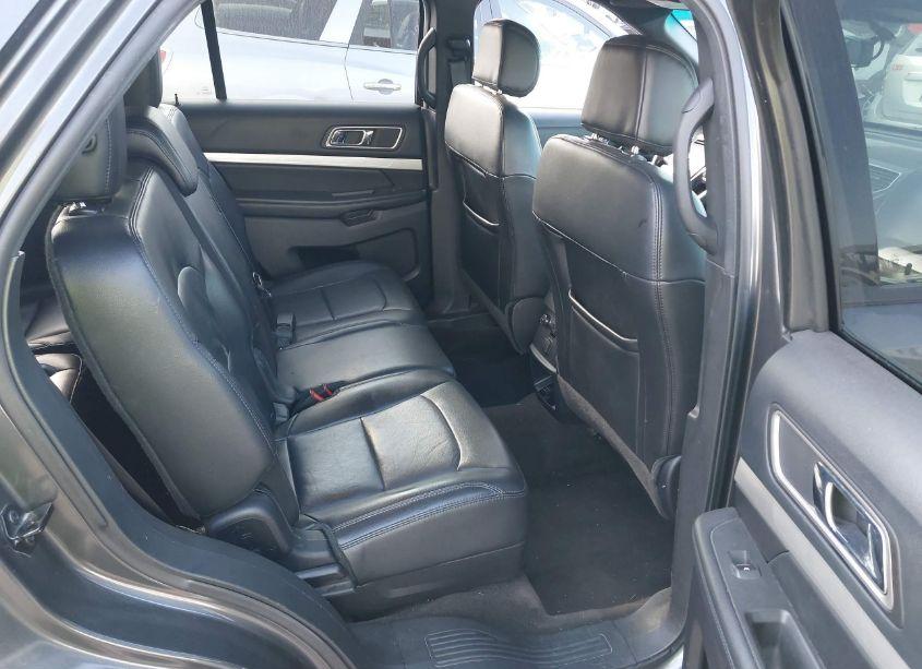 Photo 8 of 2016 Ford Explorer XLT (VIN 1FM5K7D84GGC03916)