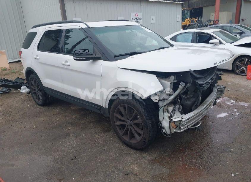 2017 Ford Explorer XLT (VIN 1FM5K7D84HGA61004) main photo