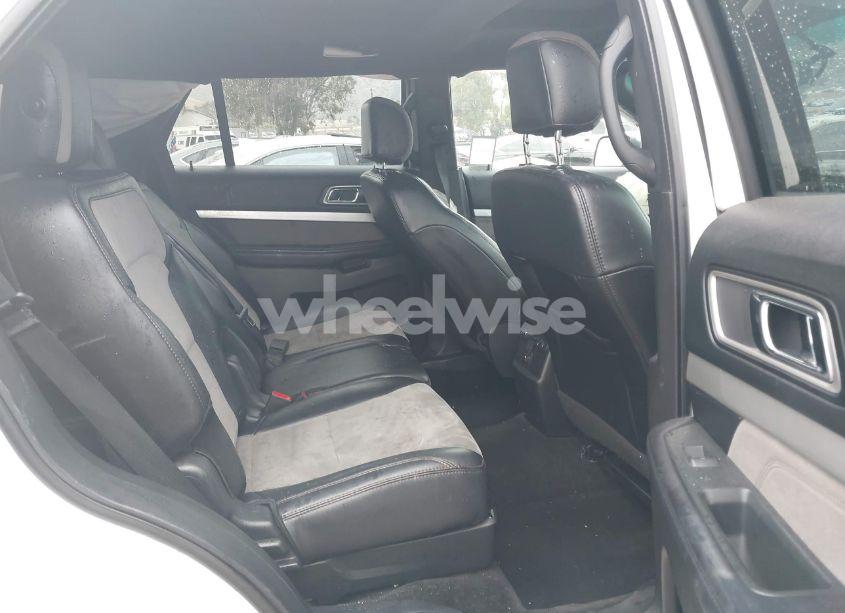 Photo 8 of 2017 Ford Explorer XLT (VIN 1FM5K7D84HGA61004)