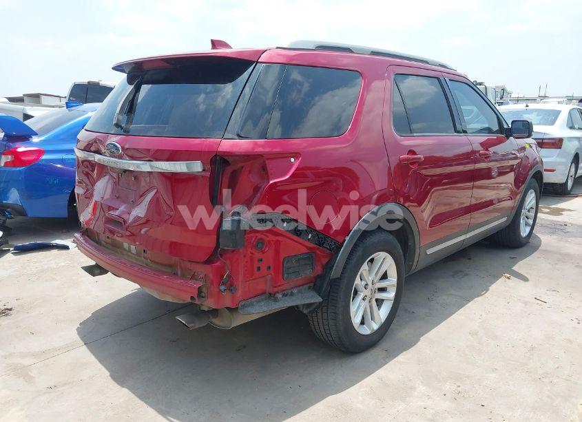 Photo 4 of 2017 Ford Explorer XLT (VIN 1FM5K7D84HGB14106)