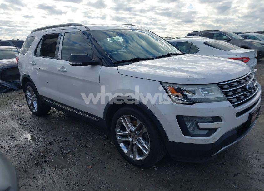 2017 Ford Explorer XLT (VIN 1FM5K7D84HGB27440) main photo