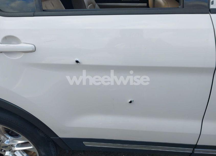 Photo 18 of 2017 Ford Explorer XLT (VIN 1FM5K7D84HGB27440)