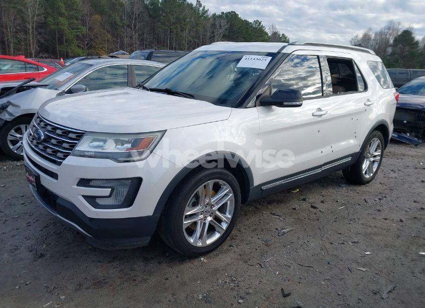 Photo 2 of 2017 Ford Explorer XLT (VIN 1FM5K7D84HGB27440)