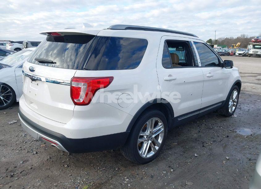 Photo 4 of 2017 Ford Explorer XLT (VIN 1FM5K7D84HGB27440)