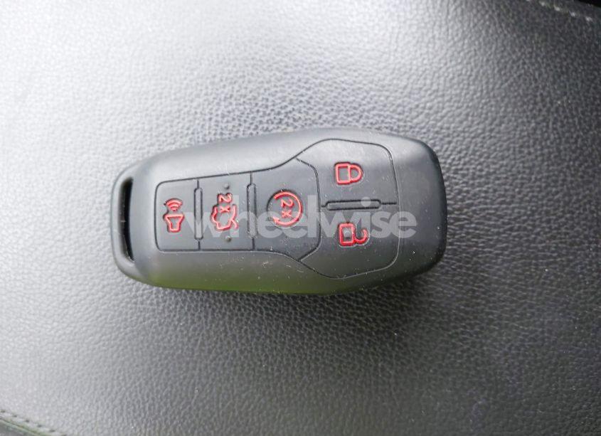 Photo 11 of 2017 Ford Explorer XLT (VIN 1FM5K7D84HGC30731)