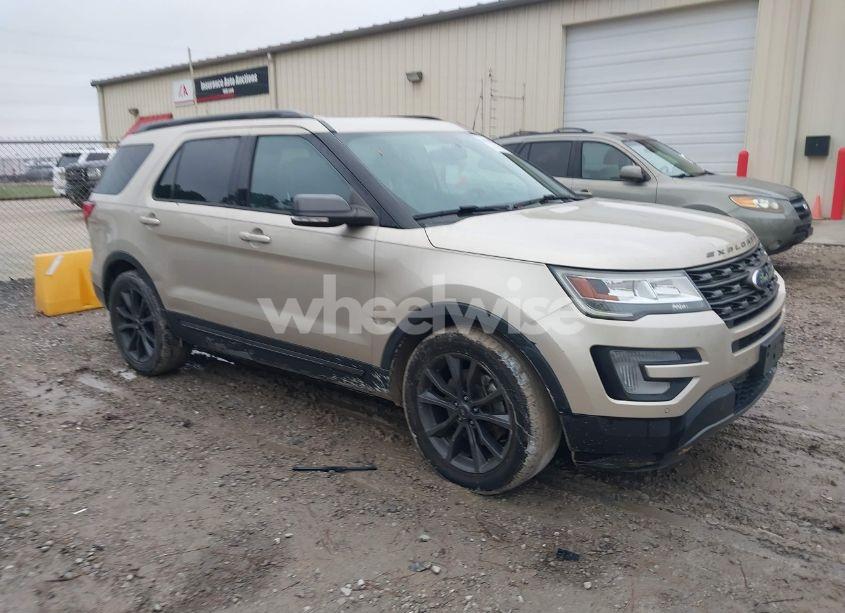 2017 Ford Explorer XLT (VIN 1FM5K7D84HGC31166) main photo