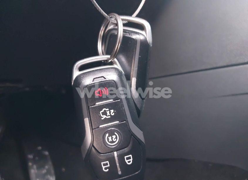 Photo 11 of 2017 Ford Explorer XLT (VIN 1FM5K7D84HGC31166)