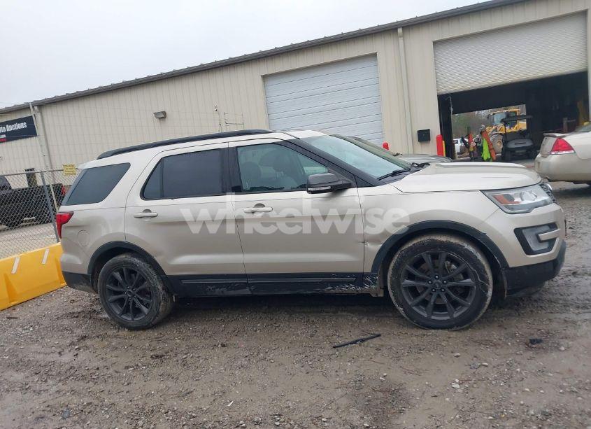 Photo 13 of 2017 Ford Explorer XLT (VIN 1FM5K7D84HGC31166)