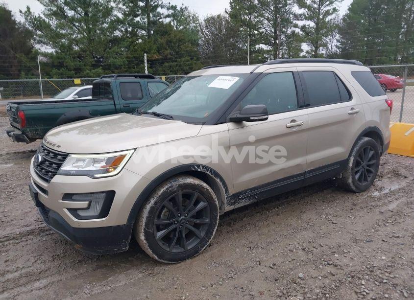 Photo 2 of 2017 Ford Explorer XLT (VIN 1FM5K7D84HGC31166)