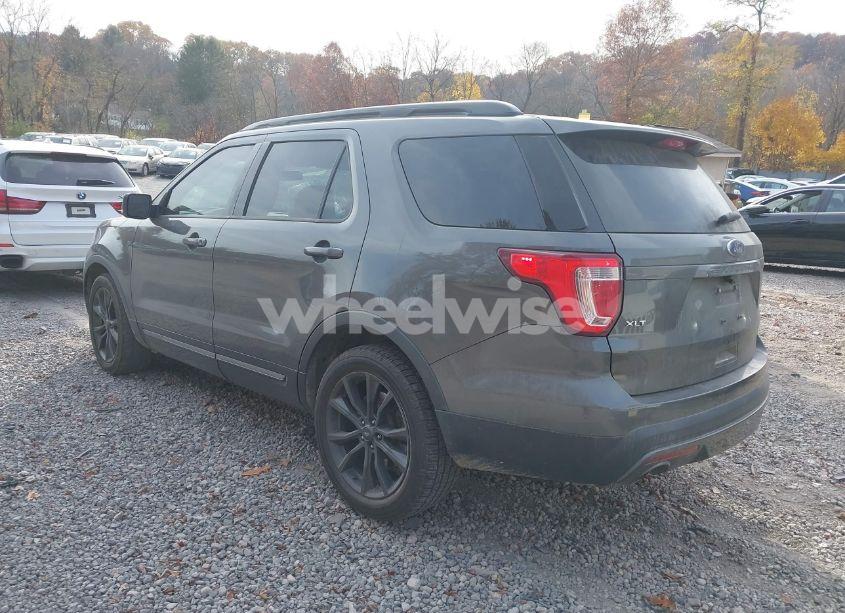 Photo 3 of 2017 Ford Explorer XLT (VIN 1FM5K7D84HGD95579)