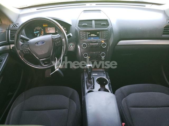 Photo 2 of 2018 FORD EXPLORER XLT (VIN 1FM5K7D84JGA25674)