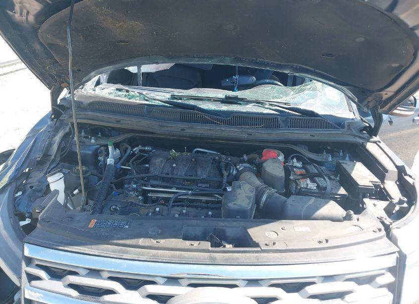 Photo 10 of 2018 Ford Explorer XLT (VIN 1FM5K7D84JGA51921)