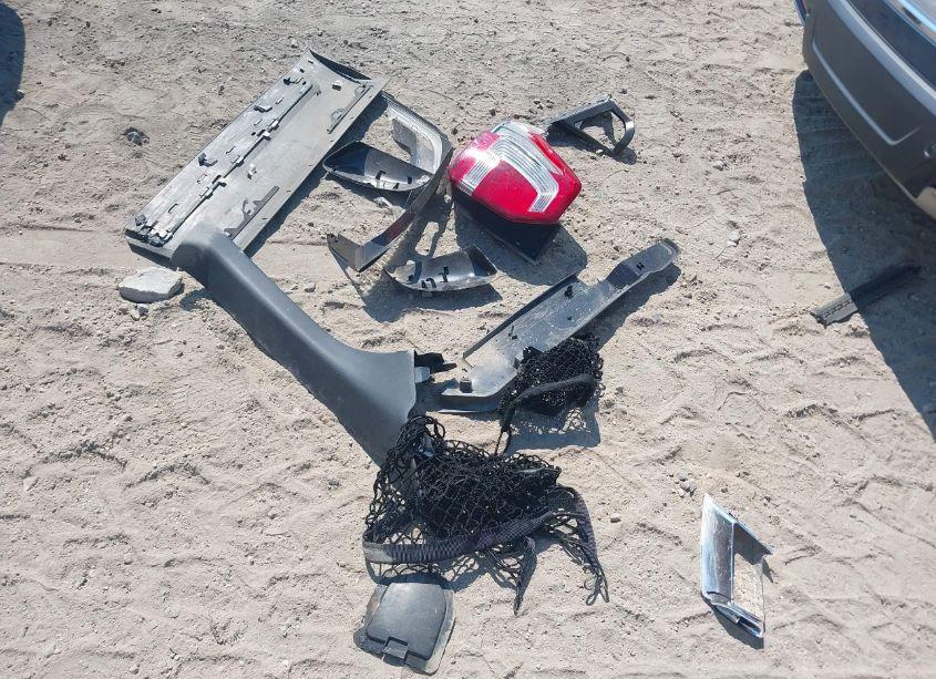 Photo 11 of 2018 Ford Explorer XLT (VIN 1FM5K7D84JGA51921)