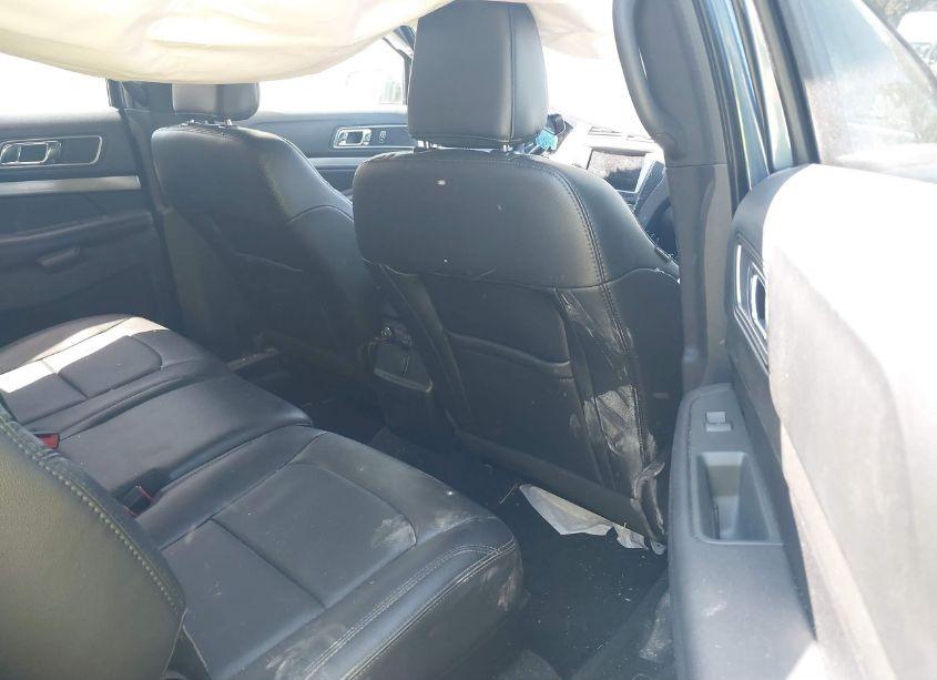 Photo 8 of 2018 Ford Explorer XLT (VIN 1FM5K7D84JGA51921)