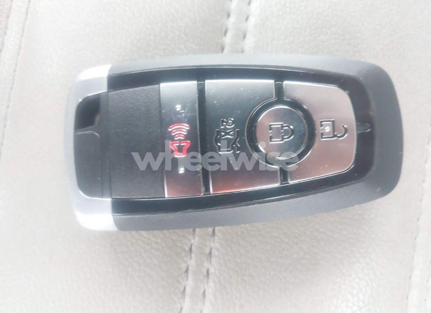 Photo 11 of 2018 Ford Explorer XLT (VIN 1FM5K7D84JGA66712)