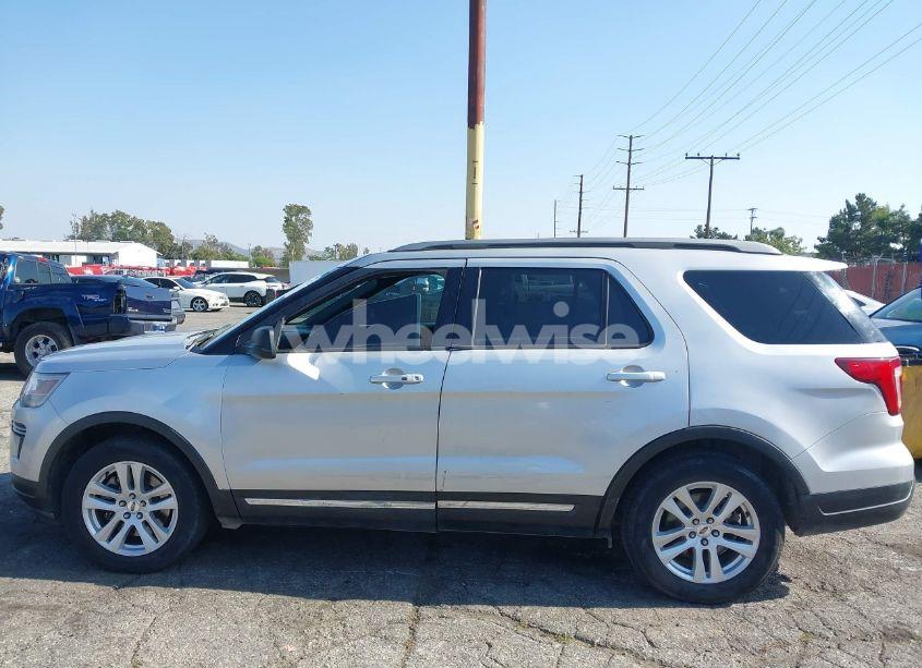 Photo 14 of 2018 Ford Explorer XLT (VIN 1FM5K7D84JGA81047)