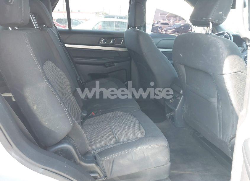 Photo 8 of 2018 Ford Explorer XLT (VIN 1FM5K7D84JGA81047)