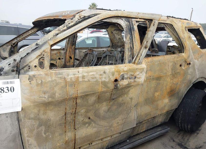 Photo 13 of 2018 Ford Explorer XLT (VIN 1FM5K7D84JGB31932)