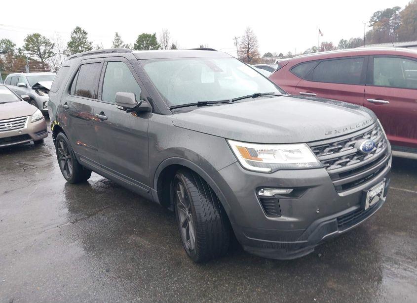 2018 Ford Explorer XLT (VIN 1FM5K7D84JGB62808) main photo