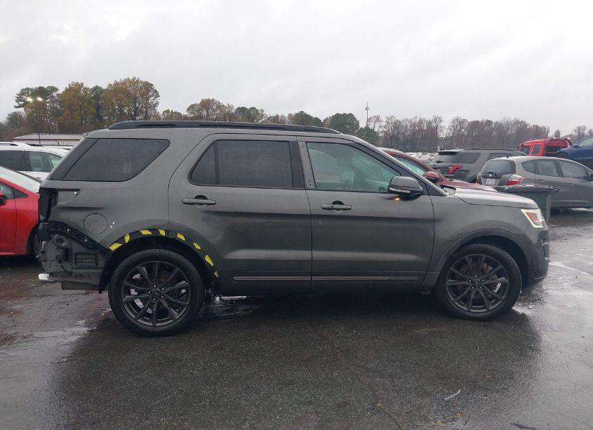 Photo 13 of 2018 Ford Explorer XLT (VIN 1FM5K7D84JGB62808)