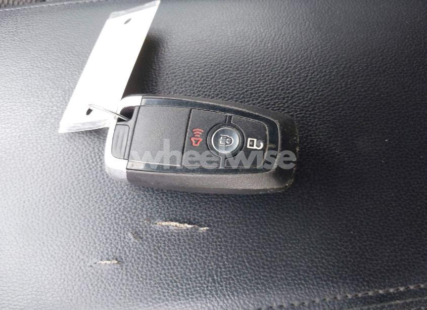 Photo 11 of 2018 Ford Explorer XLT (VIN 1FM5K7D84JGB77941)