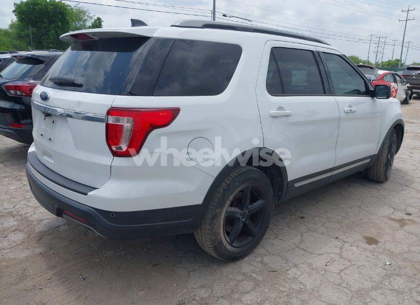 Photo 4 of 2018 Ford Explorer XLT (VIN 1FM5K7D84JGB77941)