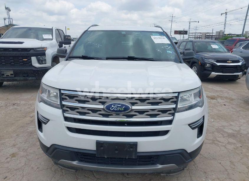 Photo 6 of 2018 Ford Explorer XLT (VIN 1FM5K7D84JGB77941)