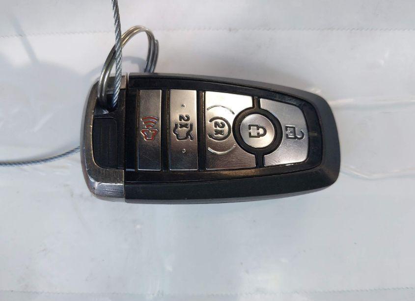 Photo 11 of 2018 Ford Explorer XLT (VIN 1FM5K7D84JGC29164)