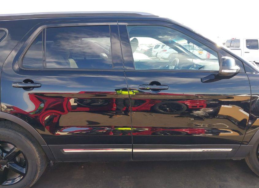 Photo 14 of 2018 Ford Explorer XLT (VIN 1FM5K7D84JGC29164)