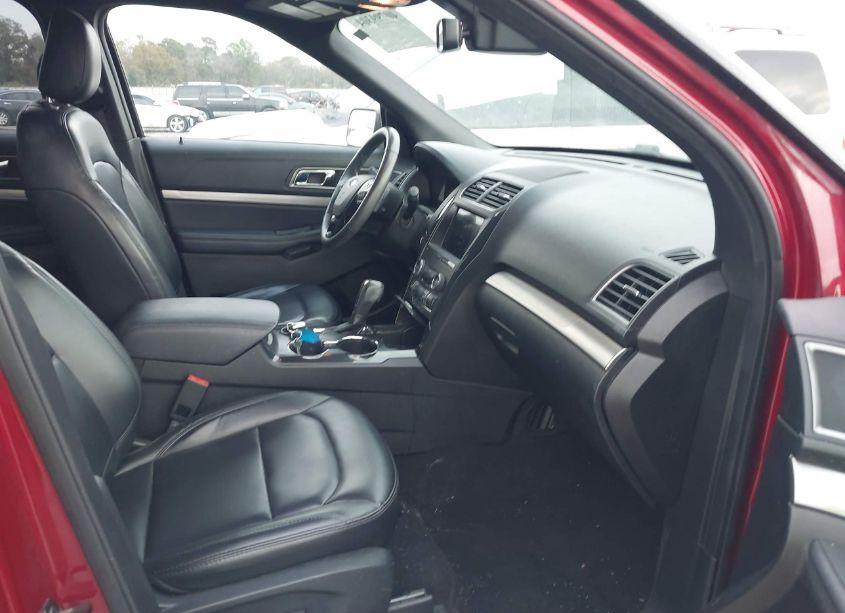 Photo 5 of 2019 Ford Explorer XLT (VIN 1FM5K7D84KGA84595)