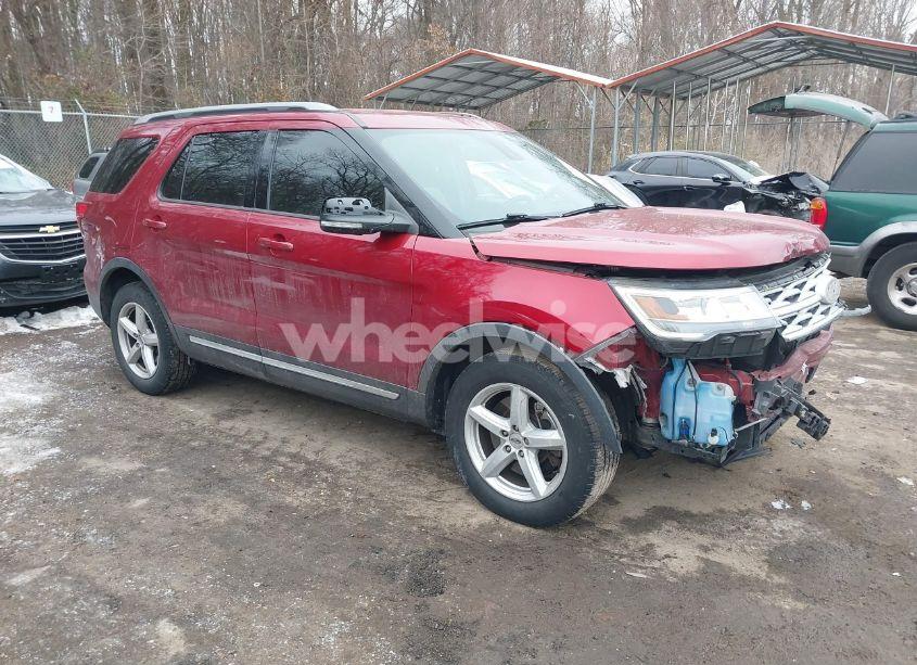 2019 Ford Explorer XLT (VIN 1FM5K7D84KGA95189) main photo