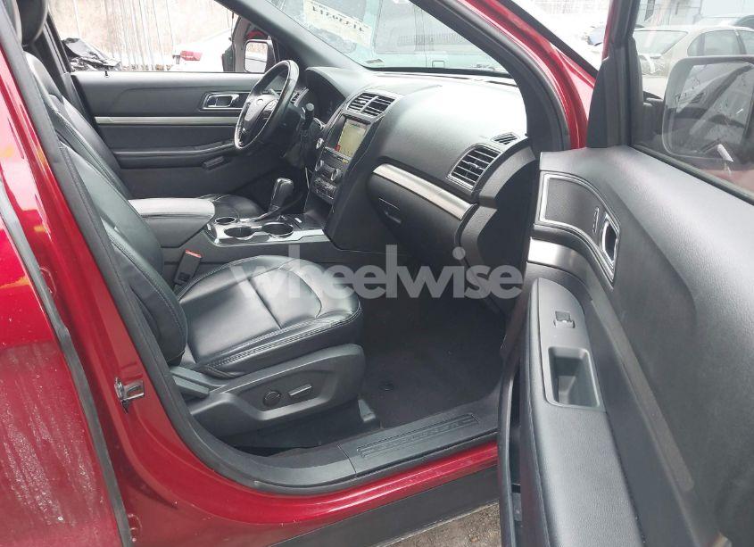 Photo 5 of 2019 Ford Explorer XLT (VIN 1FM5K7D84KGA95189)