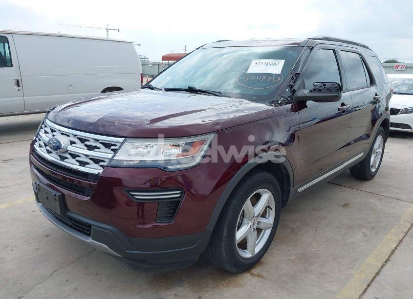 Photo 2 of 2019 Ford Explorer XLT (VIN 1FM5K7D84KGB07468)