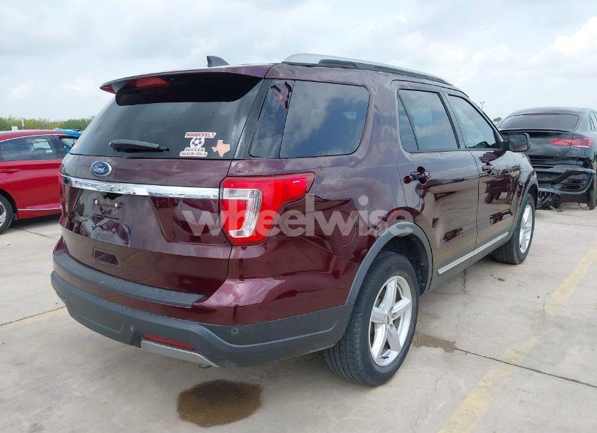 Photo 4 of 2019 Ford Explorer XLT (VIN 1FM5K7D84KGB07468)