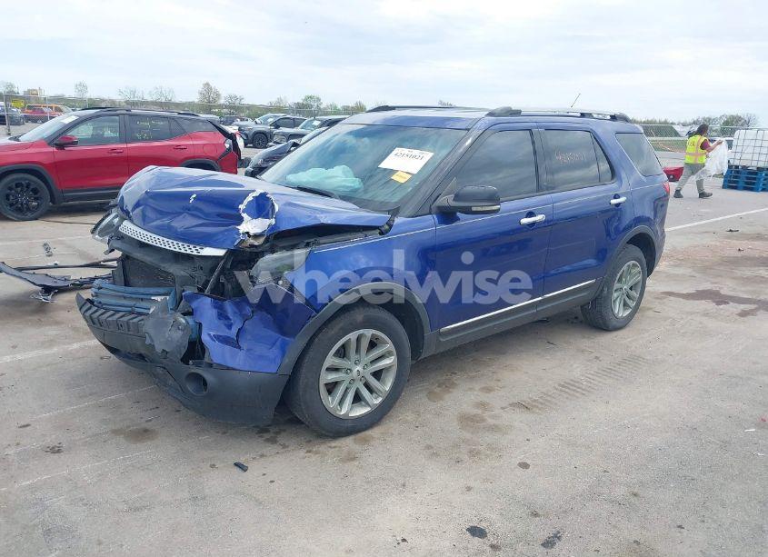 Photo 2 of 2013 Ford Explorer XLT (VIN 1FM5K7D85DGA53956)