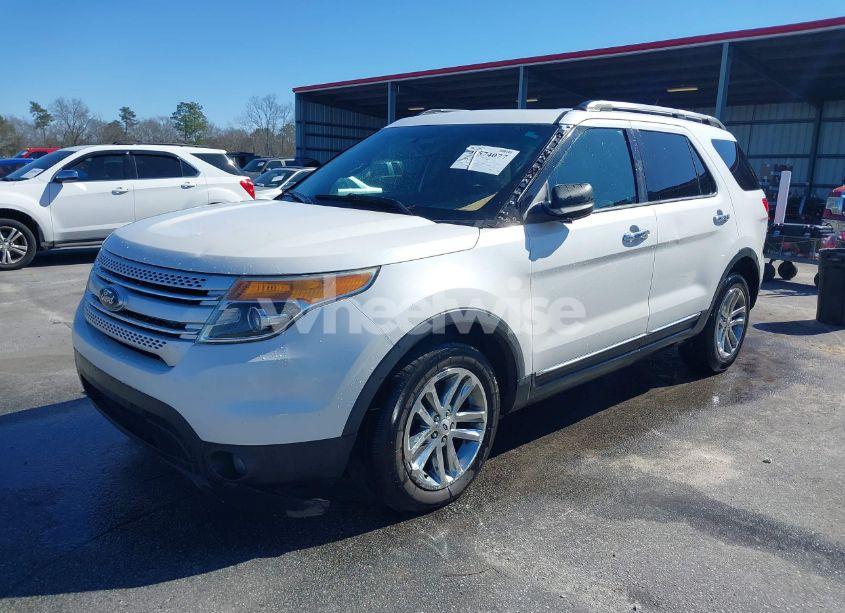 Photo 2 of 2013 Ford Explorer XLT (VIN 1FM5K7D85DGA57649)