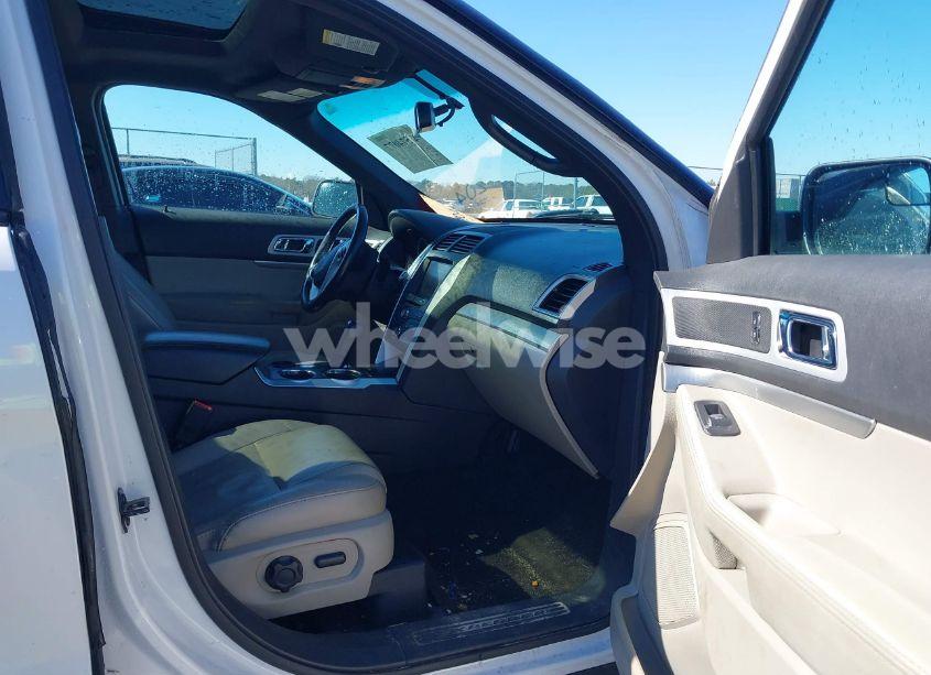 Photo 5 of 2013 Ford Explorer XLT (VIN 1FM5K7D85DGA57649)