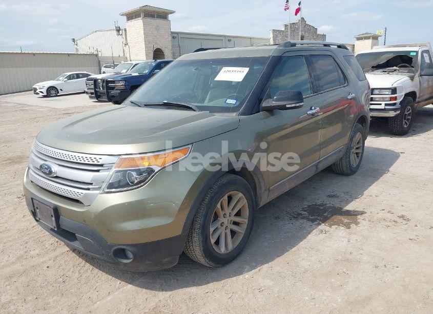 Photo 2 of 2013 Ford Explorer XLT (VIN 1FM5K7D85DGB69741)