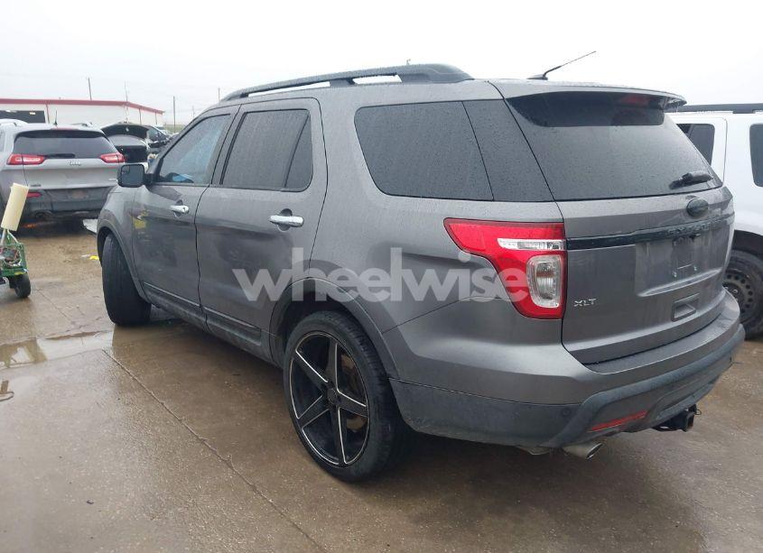 Photo 3 of 2013 Ford Explorer XLT (VIN 1FM5K7D85DGC02429)