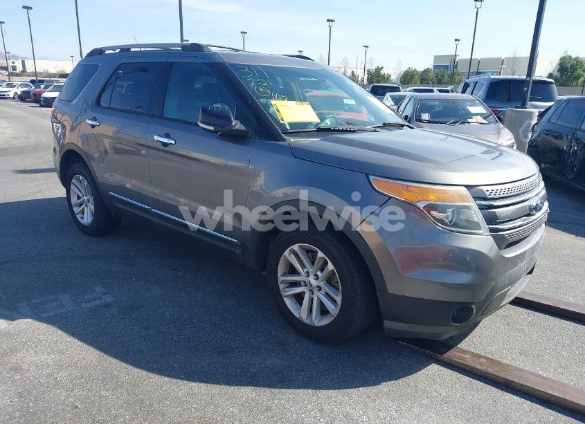 2013 Ford Explorer XLT (VIN 1FM5K7D85DGC91063) main photo