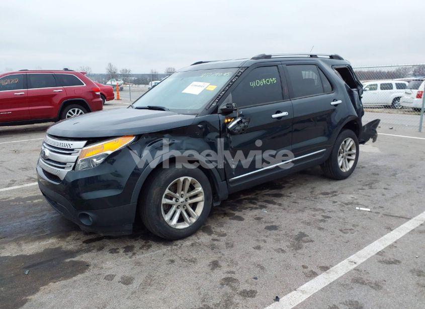 Photo 2 of 2014 Ford Explorer XLT (VIN 1FM5K7D85EGA48323)