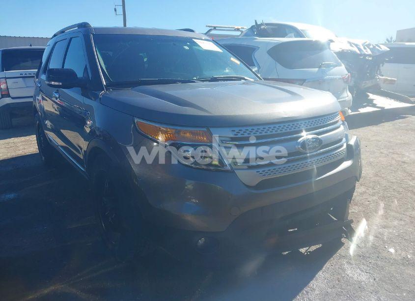 2014 Ford Explorer XLT (VIN 1FM5K7D85EGA63744) main photo