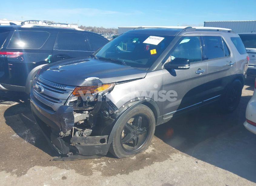 Photo 2 of 2014 Ford Explorer XLT (VIN 1FM5K7D85EGA63744)