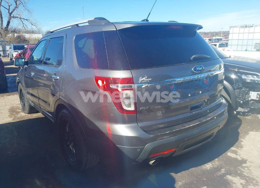 Photo 3 of 2014 Ford Explorer XLT (VIN 1FM5K7D85EGA63744)