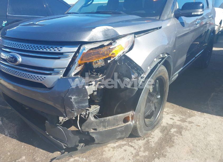 Photo 4 of 2014 Ford Explorer XLT (VIN 1FM5K7D85EGA63744)